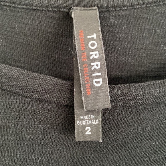 Torrid black T-shirt - Picture 2 of 5